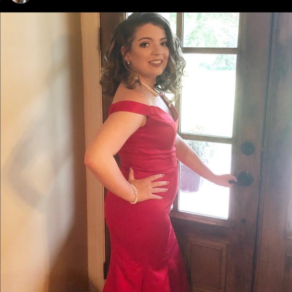 Let’s Dresses Lets Brand Bright Red Promformal Dress With